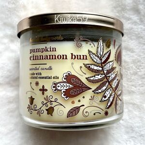 Bath & Body Works Pumpkin Cinnamon Bun Candle